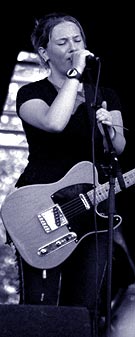 annelies_zingt_zw_foto.jpg (10967 bytes)